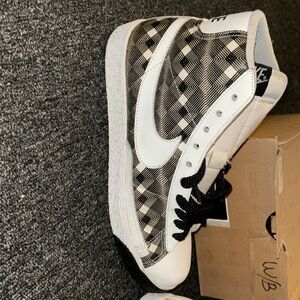 Nike women’s Blazer high top